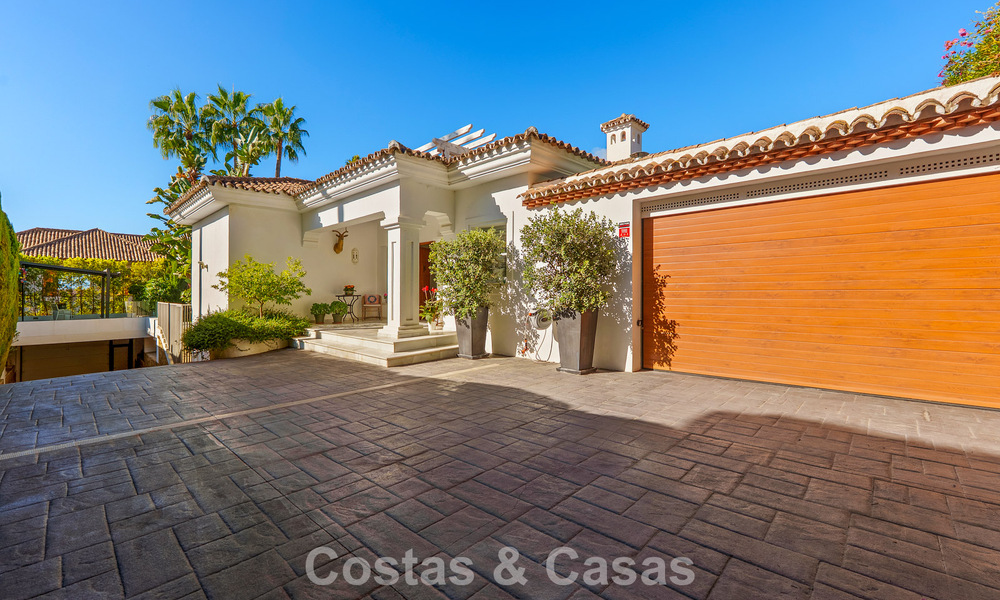 Charmante villa in een Mediterrane stijl te koop in Sierra Blanca op Marbella’s Golden Mile 804036