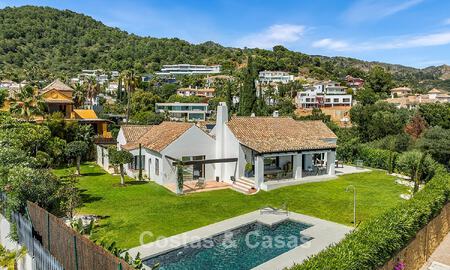 Stijlvol gerenoveerde mediterrane villa te koop in Cascada de Camojan op Marbella’s Golden Mile 804156