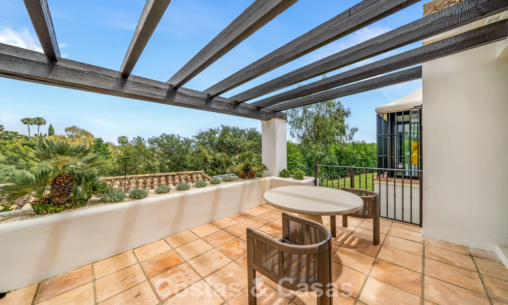 Stijlvol gerenoveerde mediterrane villa te koop in Cascada de Camojan op Marbella’s Golden Mile 804160
