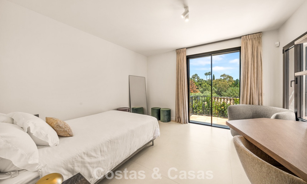 Stijlvol gerenoveerde mediterrane villa te koop in Cascada de Camojan op Marbella’s Golden Mile 804167