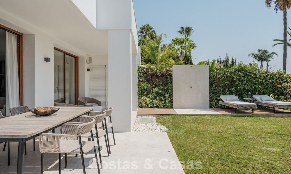 Hoogwaardig gerenoveerd duplex tuinappartement te koop in Nueva Andalucia, Marbella 804188