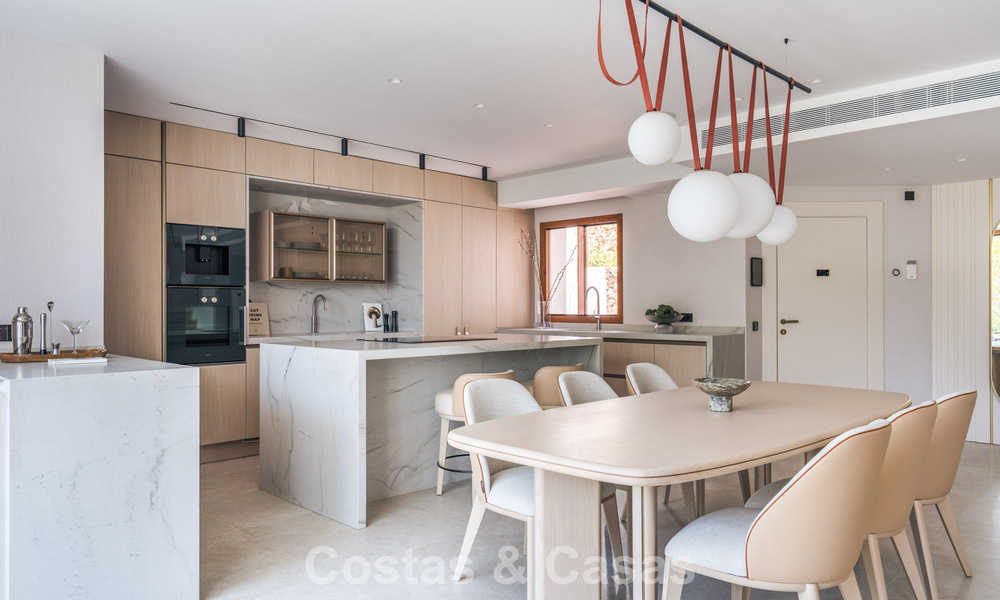 Hoogwaardig gerenoveerd duplex tuinappartement te koop in Nueva Andalucia, Marbella 804202