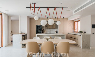 Hoogwaardig gerenoveerd duplex tuinappartement te koop in Nueva Andalucia, Marbella 804209 