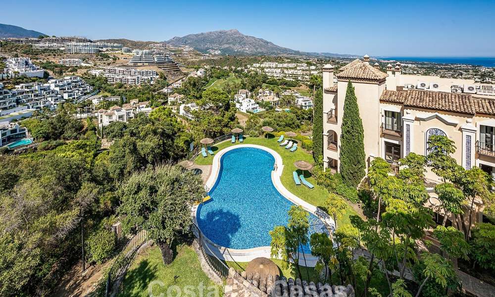 Luxe penthouse met panoramisch zeezicht te koop in La Quinta, Marbella - Benahavis 804292