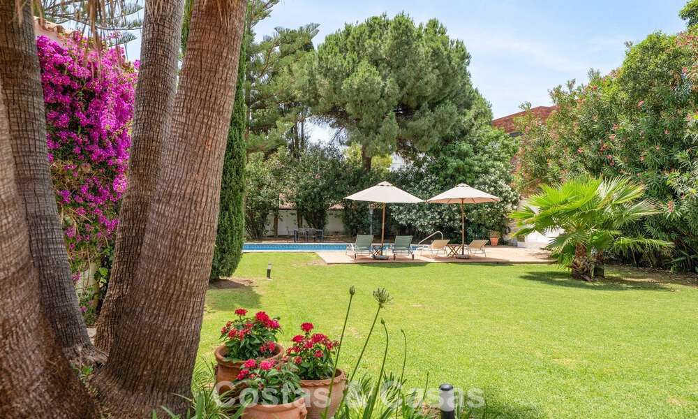 Authentieke mediterrane villa met gastenverblijf te koop vlak bij het strand in San Pedro Playa, Marbella 804336