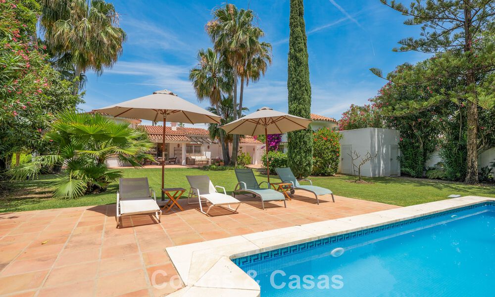 Authentieke mediterrane villa met gastenverblijf te koop vlak bij het strand in San Pedro Playa, Marbella 804345