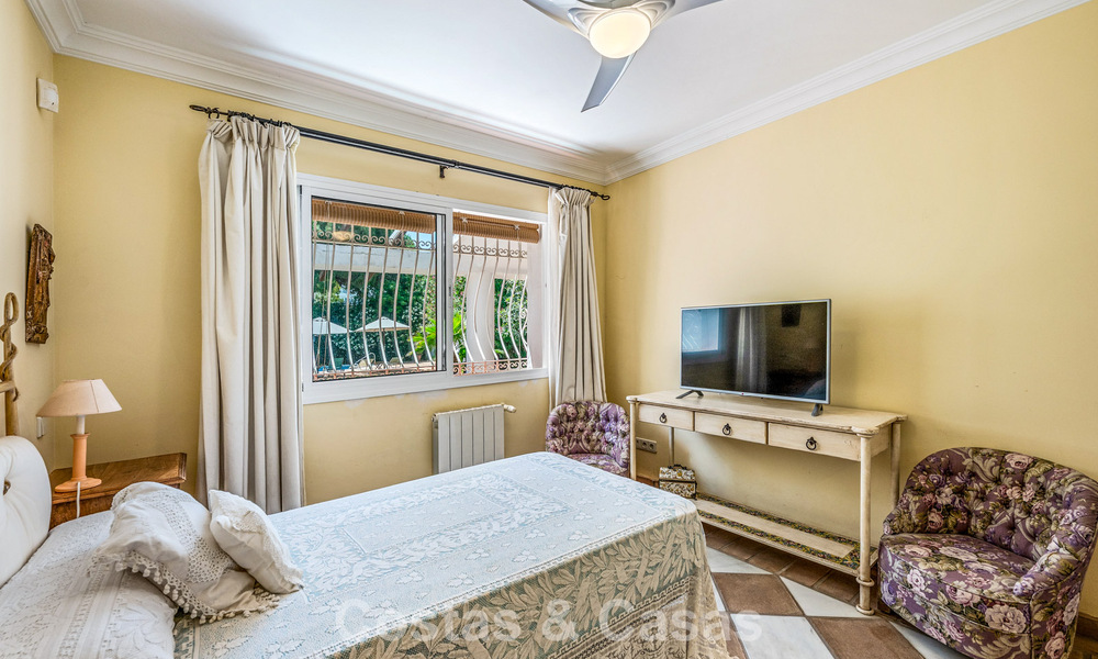 Authentieke mediterrane villa met gastenverblijf te koop vlak bij het strand in San Pedro Playa, Marbella 804358