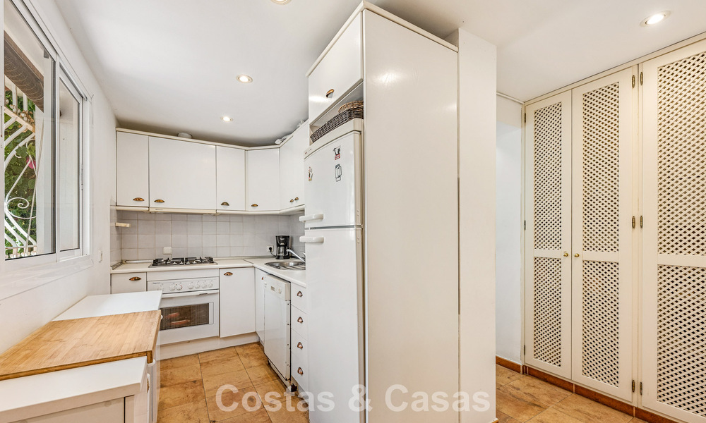 Authentieke mediterrane villa met gastenverblijf te koop vlak bij het strand in San Pedro Playa, Marbella 804363