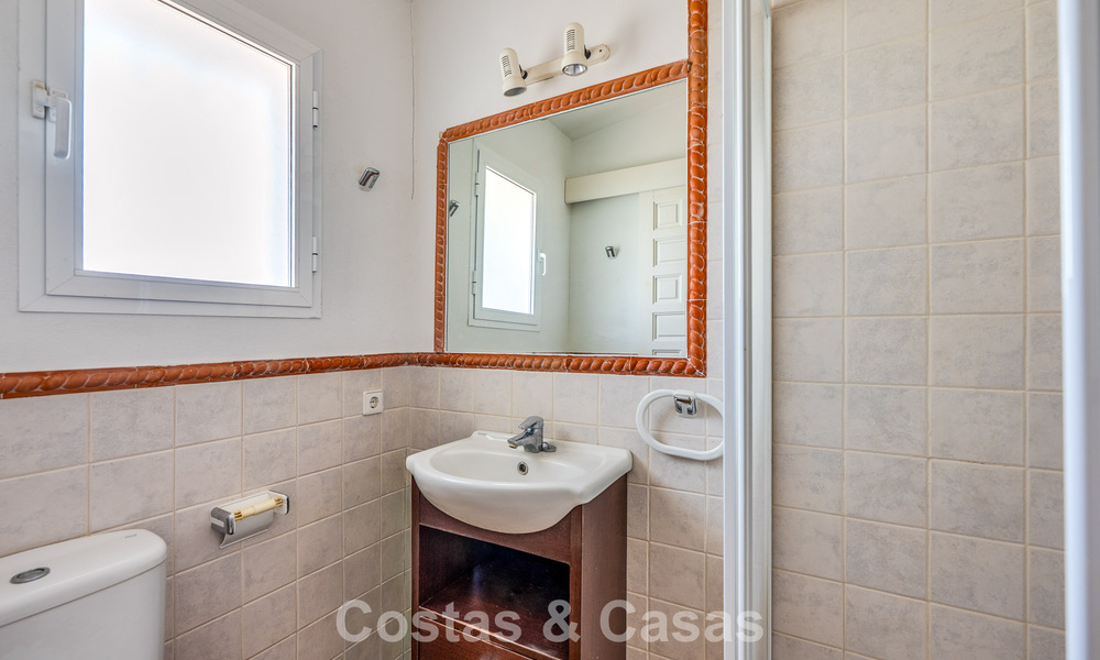 Authentieke mediterrane villa met gastenverblijf te koop vlak bij het strand in San Pedro Playa, Marbella 804367
