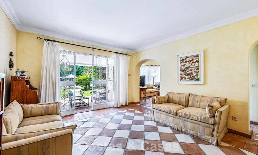 Authentieke mediterrane villa met gastenverblijf te koop vlak bij het strand in San Pedro Playa, Marbella 804369
