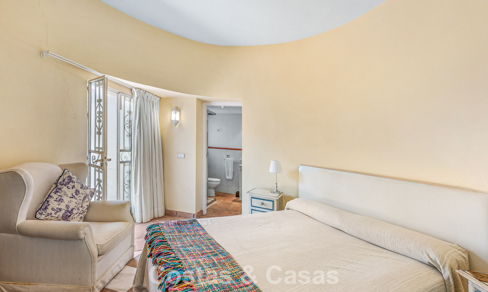 Authentieke mediterrane villa met gastenverblijf te koop vlak bij het strand in San Pedro Playa, Marbella 804373