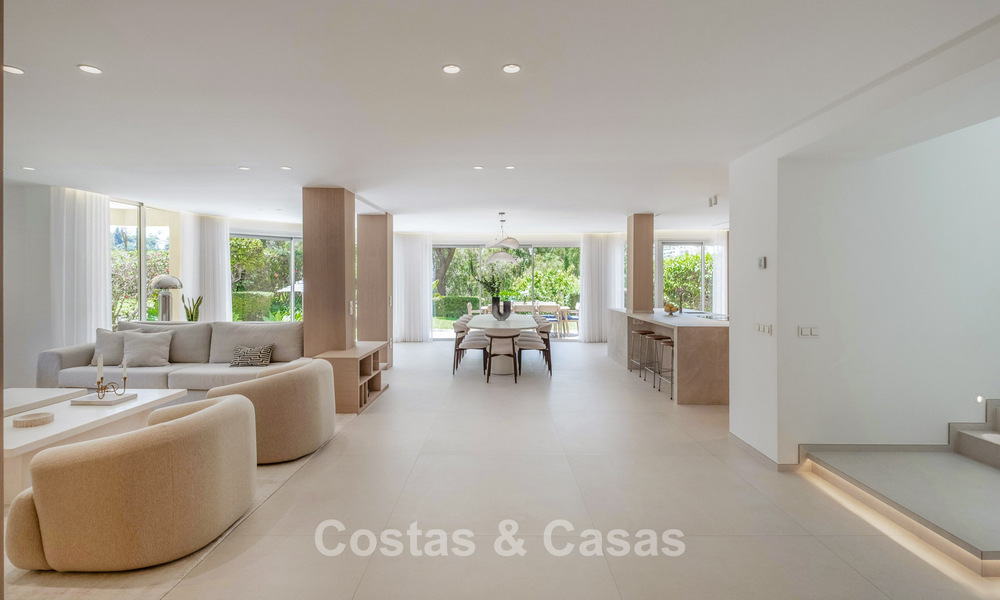 Luxueus totaal gerenoveerde halfvrijstaande woning, eerstelijns golf te koop in La Quinta, Marbella - Benahavis 804464