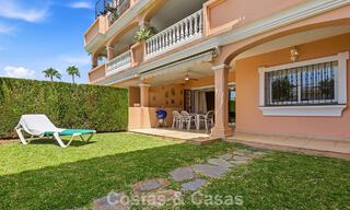 Gelijkvloers appartement met privétuin te koop op een steenworp van het strand op de New Golden Mile tussen Marbella en Estepona 804510 
