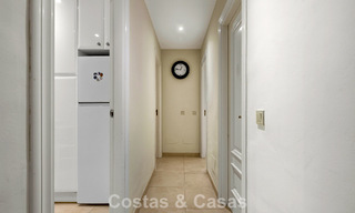 Gelijkvloers appartement met privétuin te koop op een steenworp van het strand op de New Golden Mile tussen Marbella en Estepona 804529 