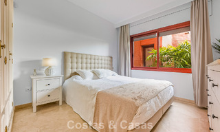 Prestigieus tuinappartement te koop in een toonaangevend, eerstelijnsstrand complex tussen Marbella en Estepona 804964 
