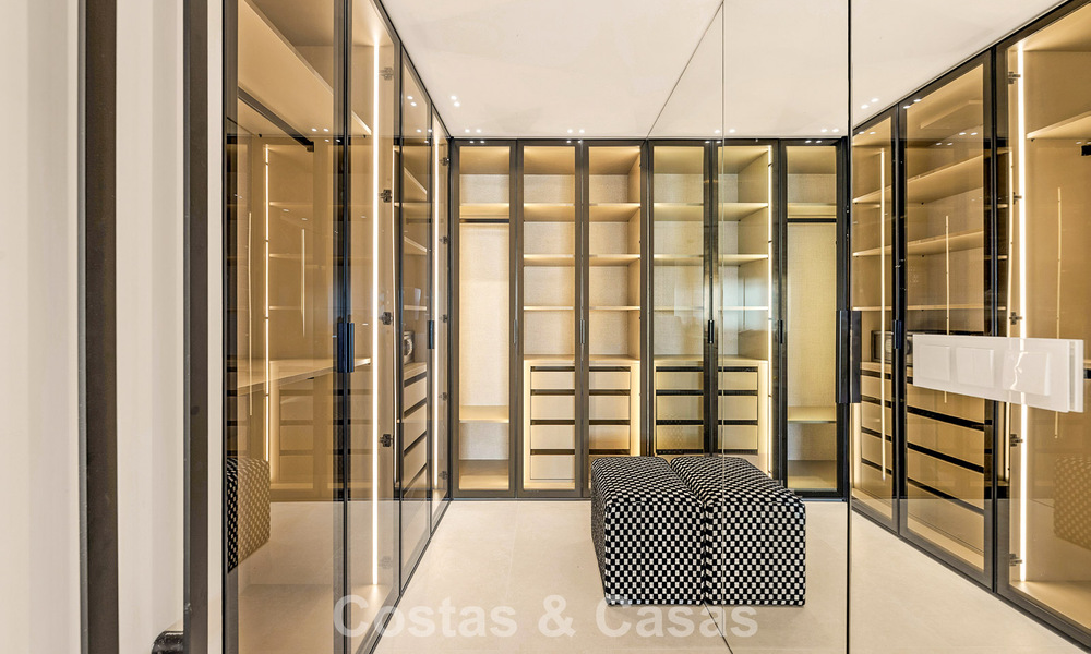 Eigentijds gerenoveerd appartement met open zeezicht te koop op de New Golden Mile, tussen Marbella en Estepona 804687