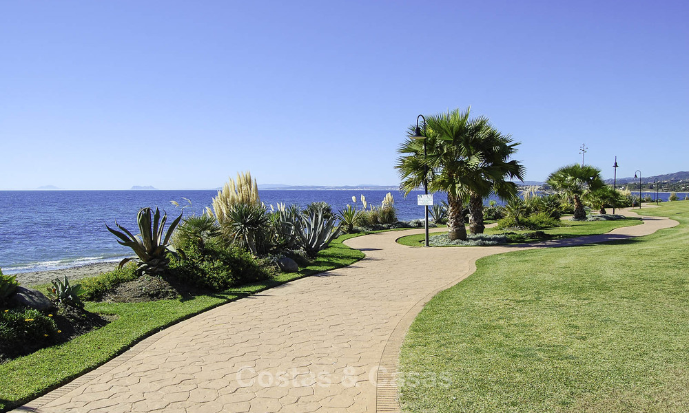 Eigentijds gerenoveerd appartement met open zeezicht te koop op de New Golden Mile, tussen Marbella en Estepona 804884