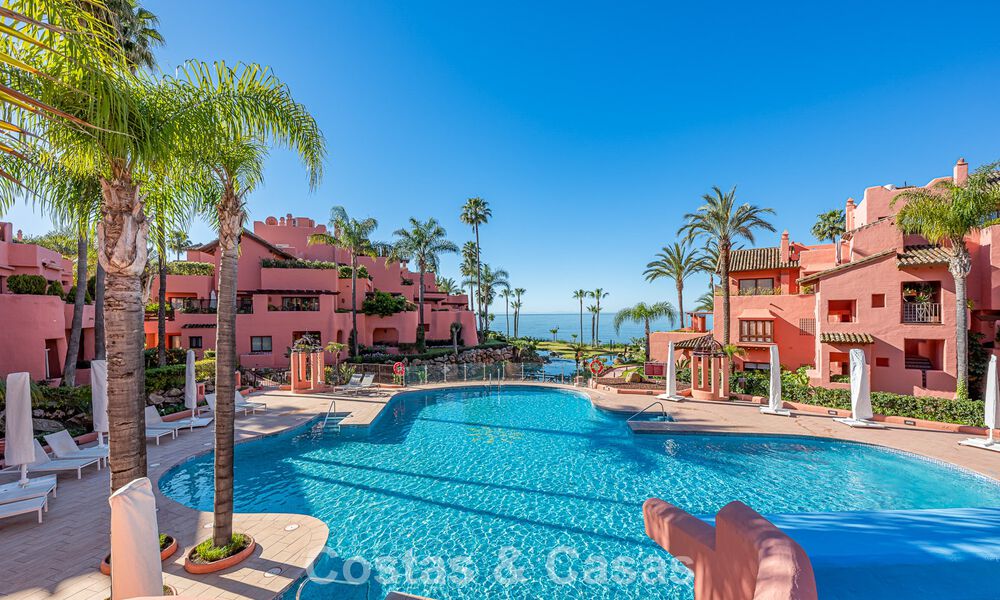 Eigentijds gerenoveerd appartement met open zeezicht te koop op de New Golden Mile, tussen Marbella en Estepona 804887