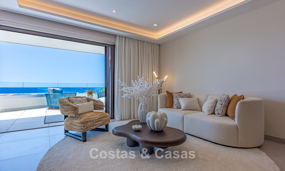Verfijnd designappartement met zeezicht in een modern strandcomplex op de New Golden Mile, Marbella - Estepona 804724