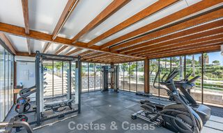 Verfijnd designappartement met zeezicht in een modern strandcomplex op de New Golden Mile, Marbella - Estepona 804730 