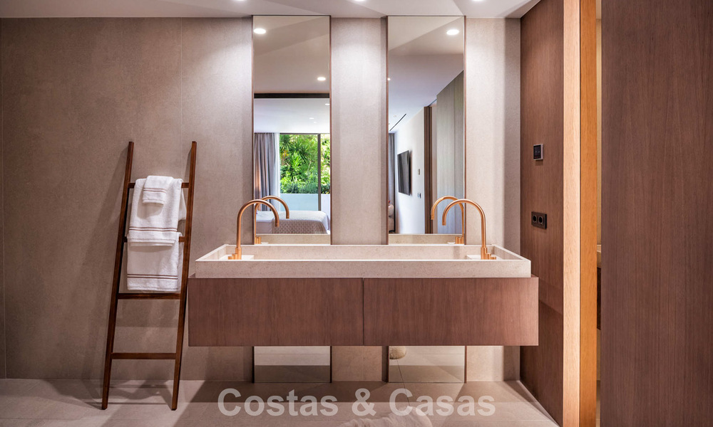 Luxe duplex penthouse met uitnodigend dakterras te koop op Marbella’s prestigieuze Golden Mile 804739