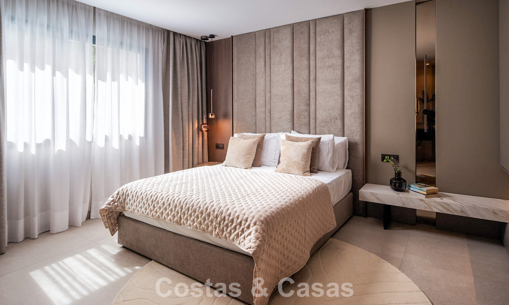 Luxe duplex penthouse met uitnodigend dakterras te koop op Marbella’s prestigieuze Golden Mile 804743