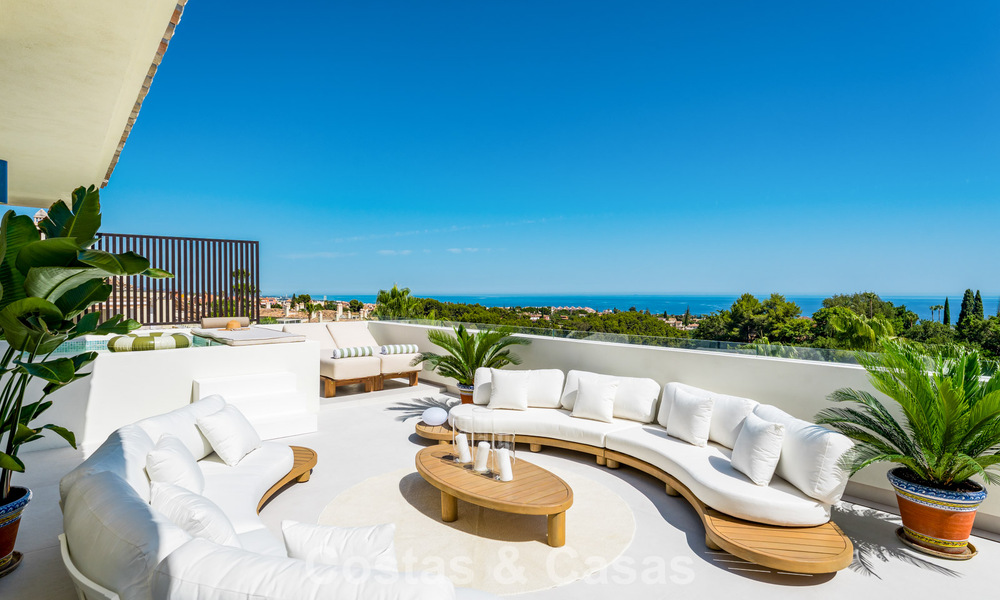 Luxueus, eigentijd gerenoveerd penthouse met panoramisch zeezicht te koop in Sierra Blanca op de Golden Mile, Marbella 804803
