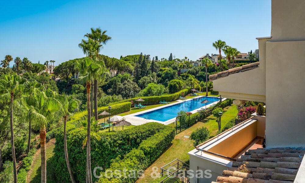Luxueus, eigentijd gerenoveerd penthouse met panoramisch zeezicht te koop in Sierra Blanca op de Golden Mile, Marbella 804806