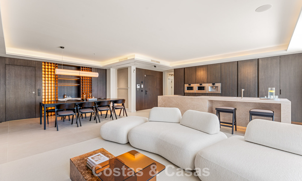 Luxueus, eigentijd gerenoveerd penthouse met panoramisch zeezicht te koop in Sierra Blanca op de Golden Mile, Marbella 804813