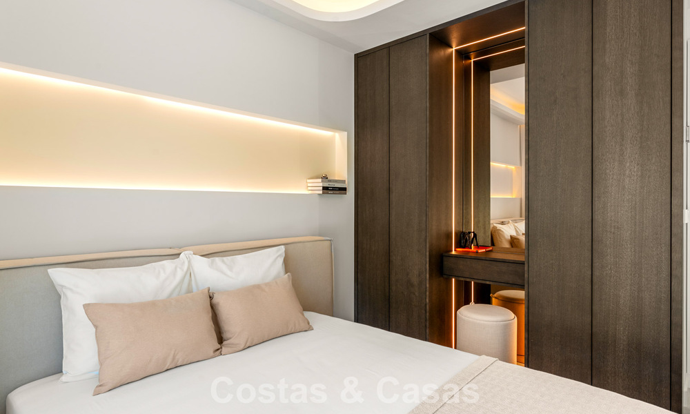Luxueus, eigentijd gerenoveerd penthouse met panoramisch zeezicht te koop in Sierra Blanca op de Golden Mile, Marbella 804823