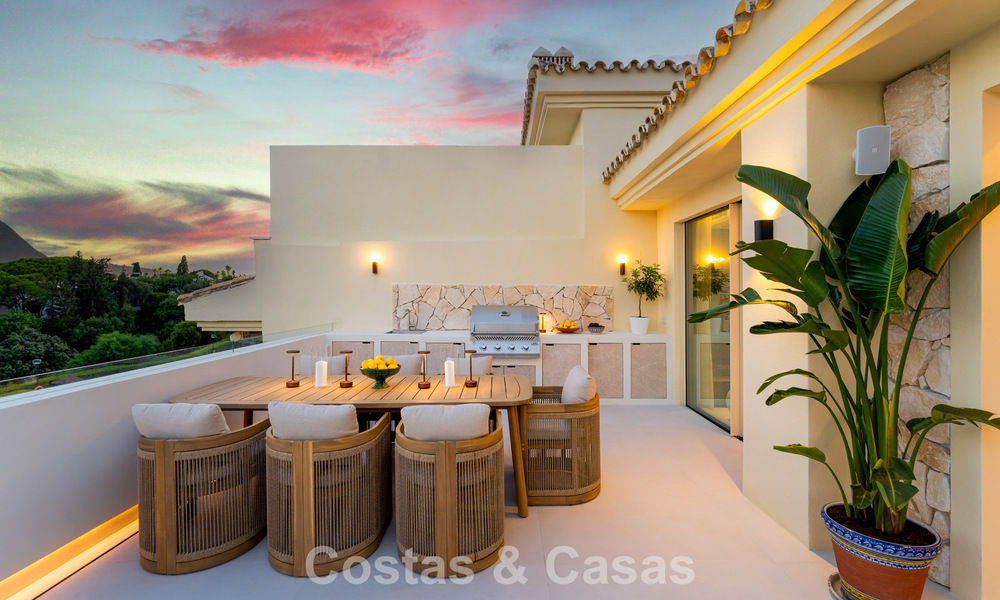 Luxueus, eigentijd gerenoveerd penthouse met panoramisch zeezicht te koop in Sierra Blanca op de Golden Mile, Marbella 804832