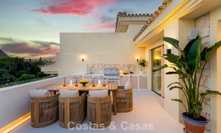 Luxueus, eigentijd gerenoveerd penthouse met panoramisch zeezicht te koop in Sierra Blanca op de Golden Mile, Marbella 804832 
