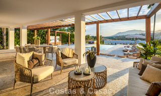 Spaanse villa met een modern interieur en een grote tuin te koop op de New Golden Mile in Benahavis tussen Marbella en Estepona 804869 