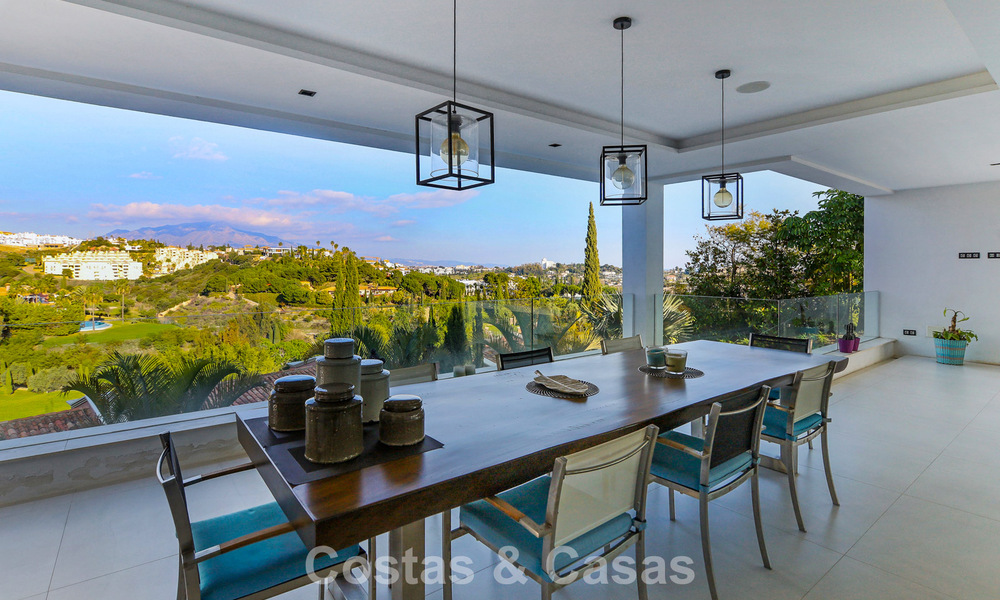 Exclusieve eigentijdse villa met panoramisch zeezicht te koop in Los Flamingos een 5* golfresort in Marbella - Benahavis 804754
