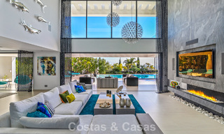 Exclusieve eigentijdse villa met panoramisch zeezicht te koop in Los Flamingos een 5* golfresort in Marbella - Benahavis 804765 