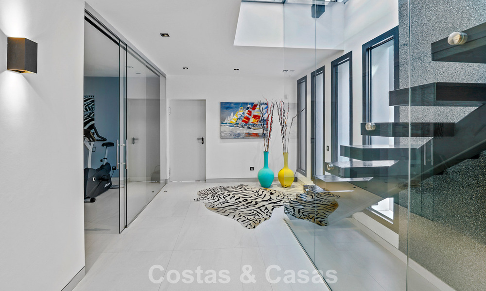 Exclusieve eigentijdse villa met panoramisch zeezicht te koop in Los Flamingos een 5* golfresort in Marbella - Benahavis 804785