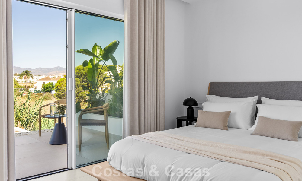 Elegant gerenoveerde rijhuis met privézwembad te koop in Nueva Andalucia, Marbella 804912