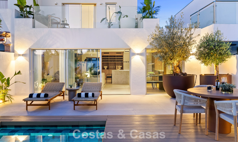 Elegant gerenoveerde rijhuis met privézwembad te koop in Nueva Andalucia, Marbella 804919