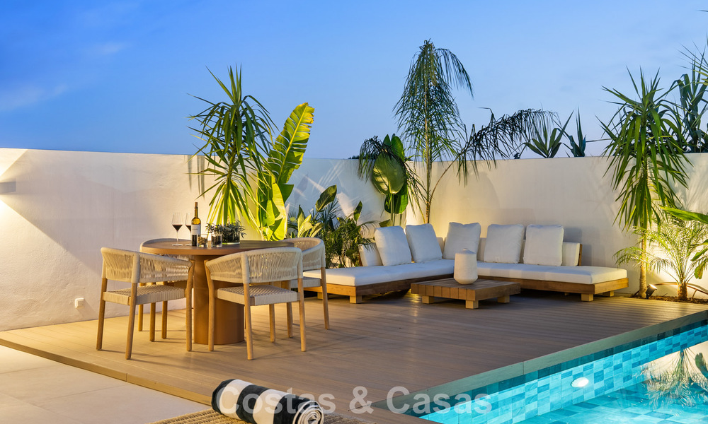 Elegant gerenoveerde rijhuis met privézwembad te koop in Nueva Andalucia, Marbella 804922