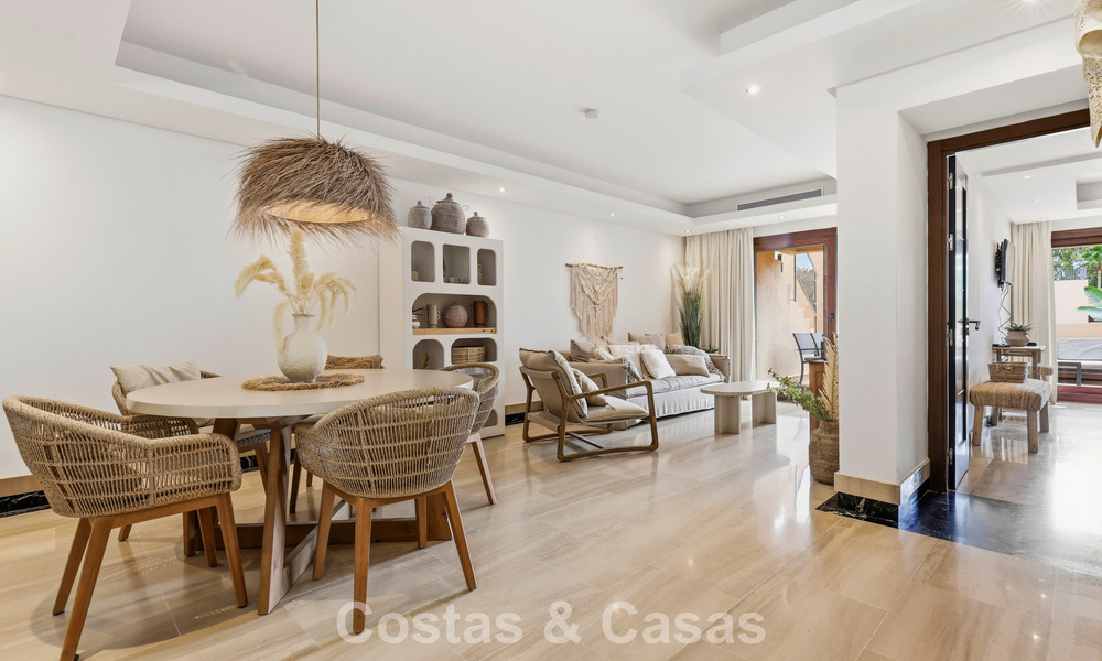 Modern penthouse te koop in een eerstelijnsstrandcomplex aan de New Golden Mile tussen Marbella en Estepona 805433
