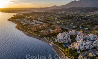 Modern penthouse te koop in een eerstelijnsstrandcomplex aan de New Golden Mile tussen Marbella en Estepona 805466 