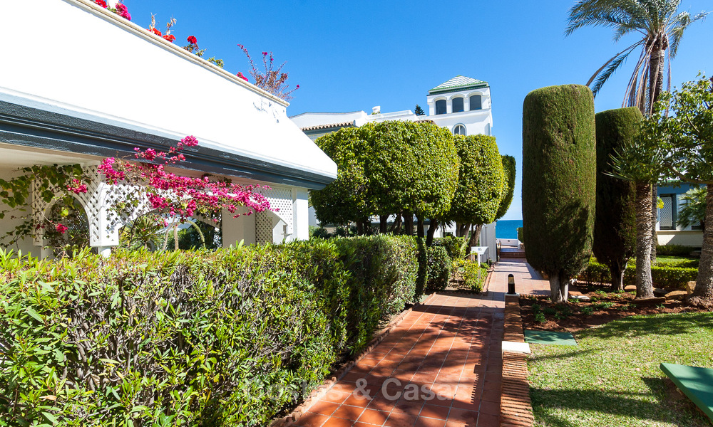 Appartementen te koop in Dominion Beach, een prestigieus eerstelijns strandcomplex, New Golden Mile, Marbella - Estepona 805367