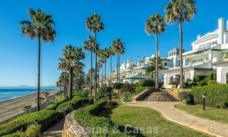 Prestigieus penthouse met formidabel terras te koop in een strandcomplex op de New Golden Mile, Marbella - Estepona 805104