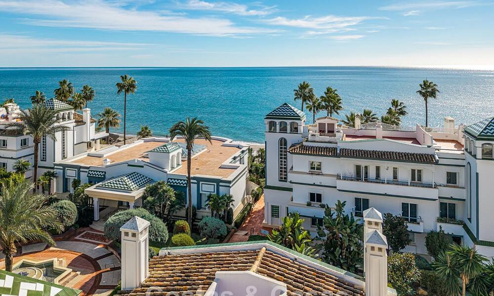 Prestigieus penthouse met formidabel terras te koop in een strandcomplex op de New Golden Mile, Marbella - Estepona 805106