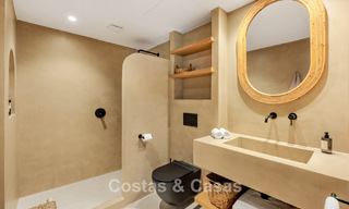Appartementen te koop in een eerstelijns strandcomplex in Elviria, Oost-Marbella 805139 