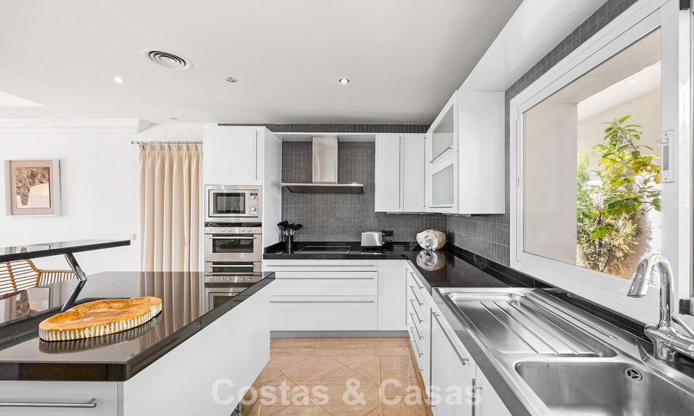 Royale, Mediterrane luxevilla te koop aan de golfbaan in La Quinta, Marbella - Benahavis 805543