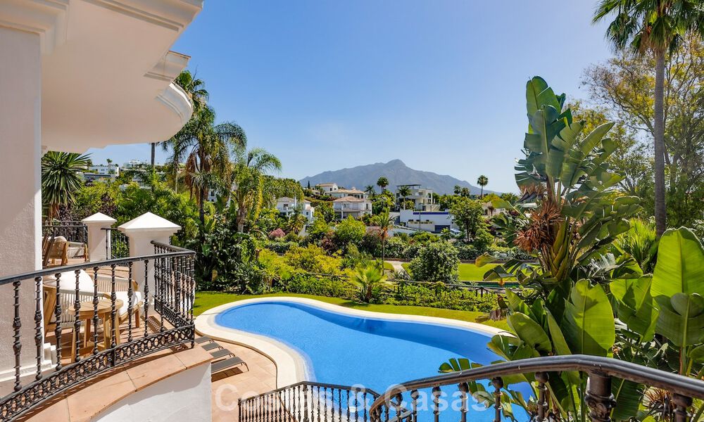 Royale, Mediterrane luxevilla te koop aan de golfbaan in La Quinta, Marbella - Benahavis 805548