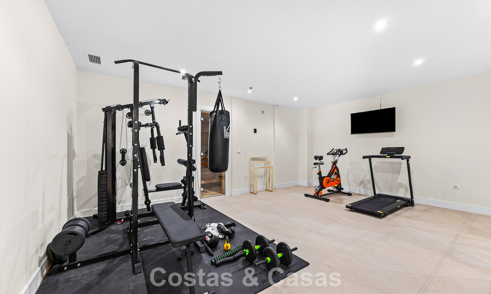 Royale, Mediterrane luxevilla te koop aan de golfbaan in La Quinta, Marbella - Benahavis 805561