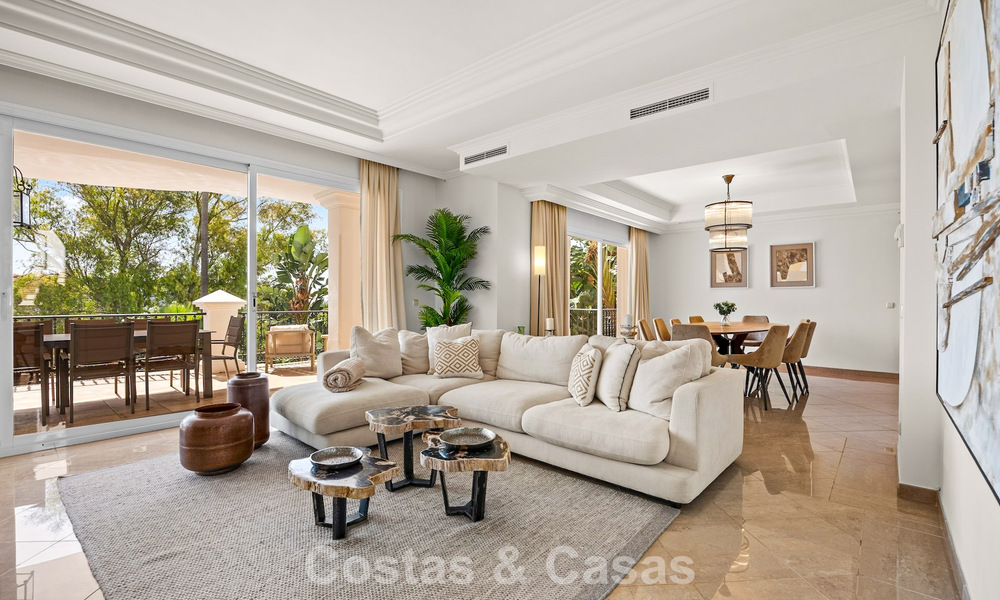 Royale, Mediterrane luxevilla te koop aan de golfbaan in La Quinta, Marbella - Benahavis 805563
