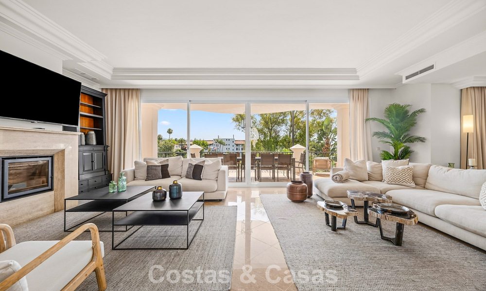 Royale, Mediterrane luxevilla te koop aan de golfbaan in La Quinta, Marbella - Benahavis 805566